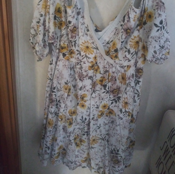 Short Torrid Plus Dress! - Picture 2 of 3